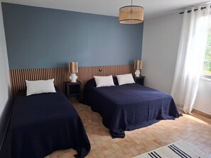 2 bedrooms