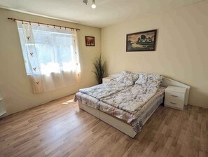 3 bedrooms, WiFi