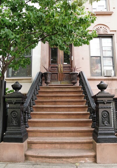 Cozy vintage studio in New York City brownstone!