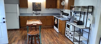 Charming Goat Farm in peaceful Hanson