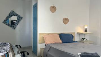 1 habitación, wifi y ropa de cama