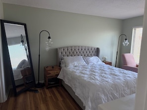 2 bedrooms, desk, iron/ironing board, free WiFi