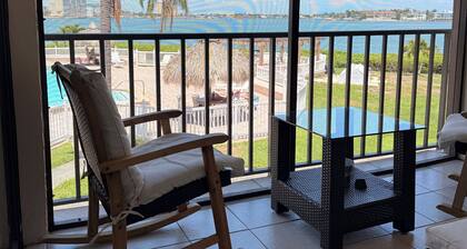 Serene Waterfront Condo, 2BR/2BA , Bay Views + Balcony + Workspace