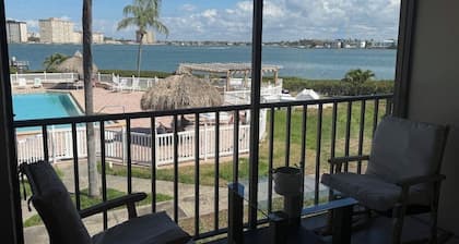 Serene Waterfront Condo, 2BR/2BA , Bay Views + Balcony + Workspace