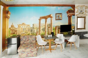 Desk, laptop workspace, free WiFi