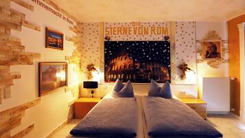 Schreibtisch, laptopgeeigneter Arbeitsplatz, kostenloses WLAN