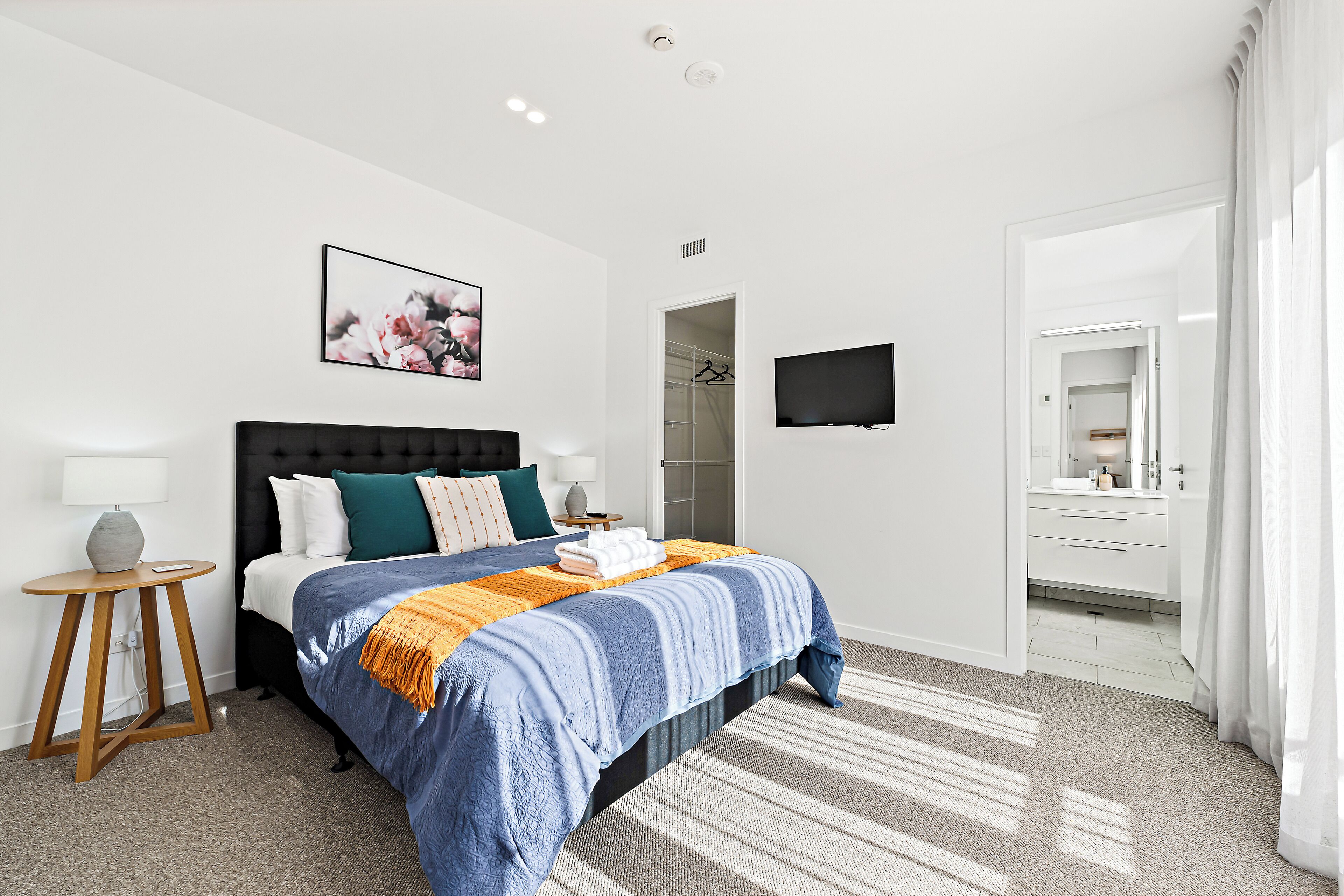 مكواة/لوح كي وواي فاي مجانًا