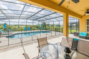 Pool - Luxury Resort Pool Home, 2 Master Suites, Great Views & Games Room. Disney 10 Miles (Davenport)