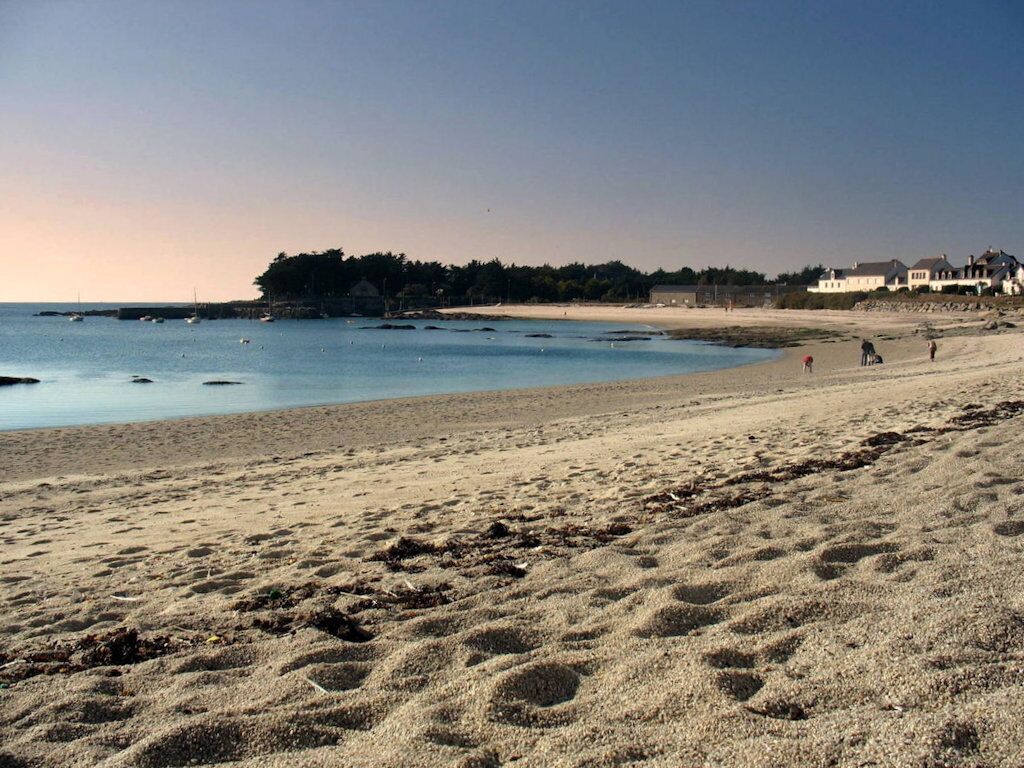 Una spiaggia nelle vicinanze