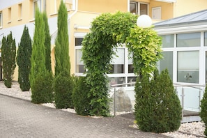 ด้านหน้าที่พัก