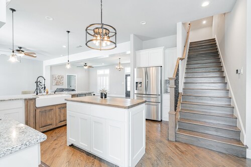 Sahvana Ranch - Unwind, Splash & Party