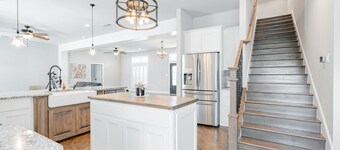 Sahvana Ranch - Unwind, Splash & Party