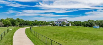 Sahvana Ranch - Unwind, Splash & Party