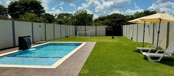 Fun Villa with a Swimming Pool!
10 minutes away from Las Palmeras Water Park