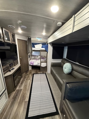 2 bedrooms, bed sheets