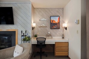 Condo, nhiều giường, sân hiên, quang cảnh vườn (Cozy Cascade Retreat) | Nội thất