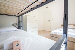2 dormitoris, planxa i posts de planxar, wifi i roba de llit