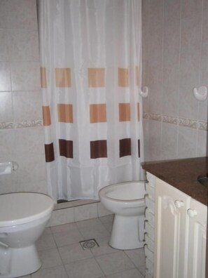 Dreibettzimmer | Badezimmer