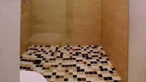 Shower - Cottage RG - LAMOTHE LANDERRON (LAMOTHE LANDERRON)