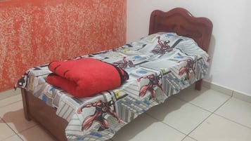 Fer et planche Ă  repasser, Wi-Fi, draps fournis
