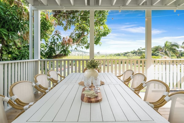 Outdoor dining