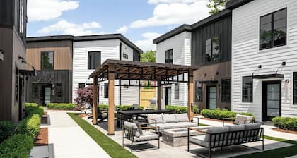 Hamilton Place - Entire Complex: Sleeps 60