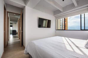 3 bedrooms, WiFi, bed sheets