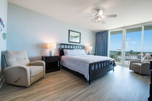 4 slaapkamers, een strijkplank/strijkijzer, gratis wifi, beddengoed