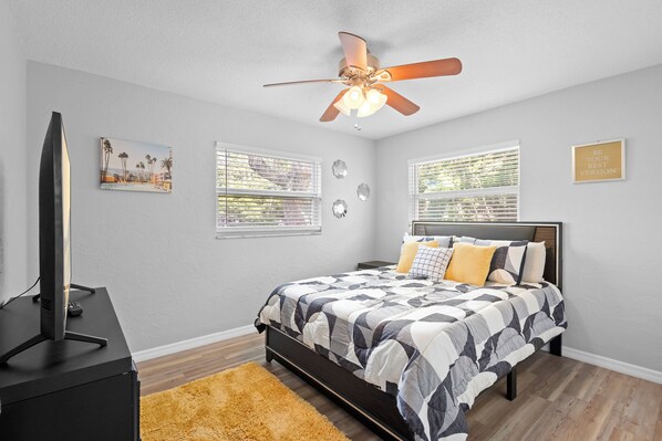 3 bedrooms, iron/ironing board, WiFi, bed sheets