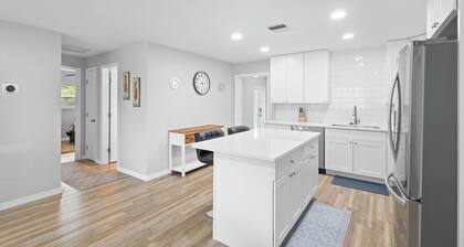 Rustic Retreat by Blue Spring State Park