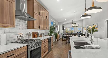 RiverWest Rivers Edge on the River - Brand New - Hot Tub