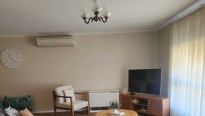 Smart TV, video games - 🏁 Racetrack – Charming Family Home Near Mount Panorama (South Bathurst)