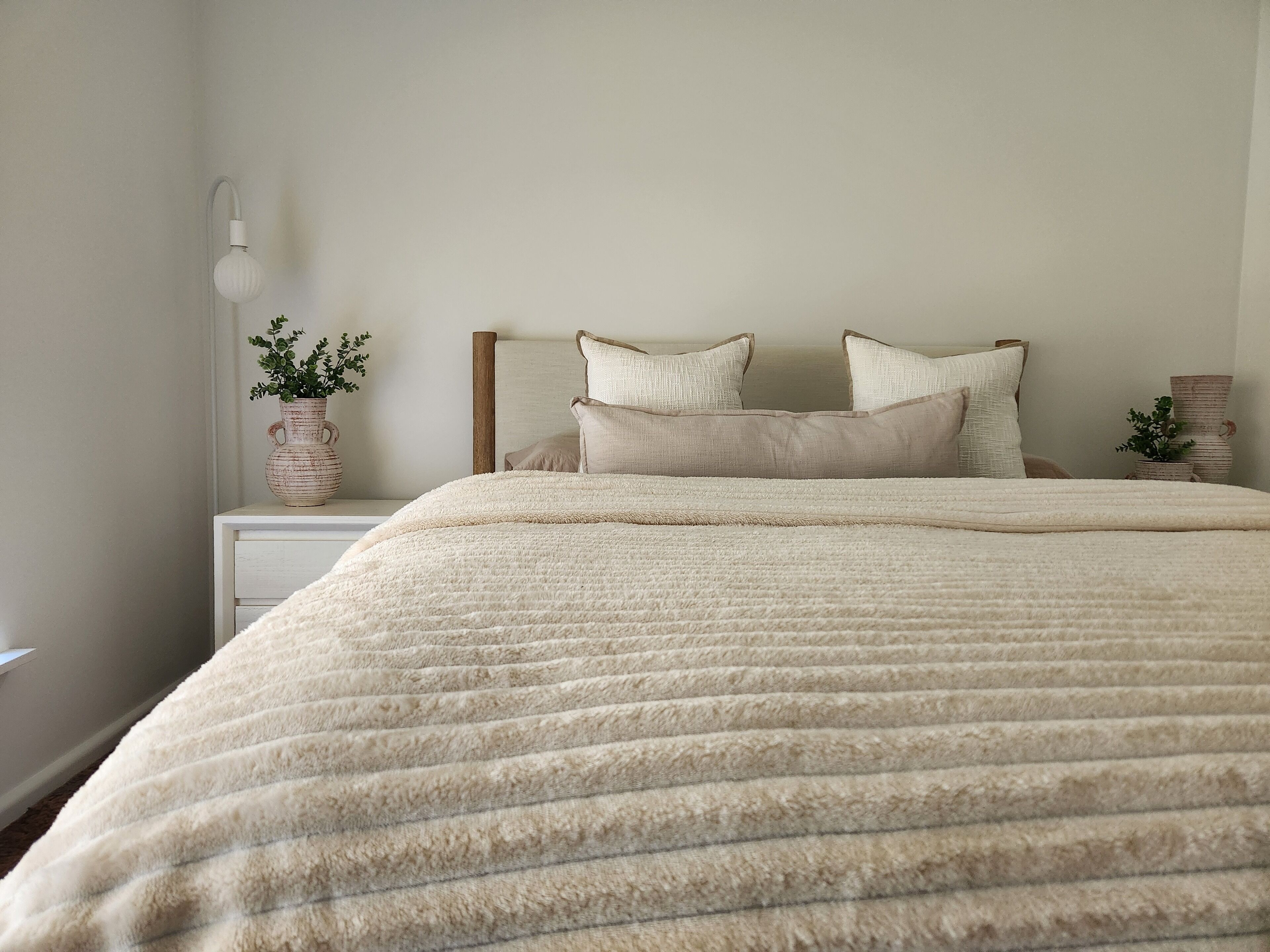 3 chambres, fer et planche à repasser, literie fournie