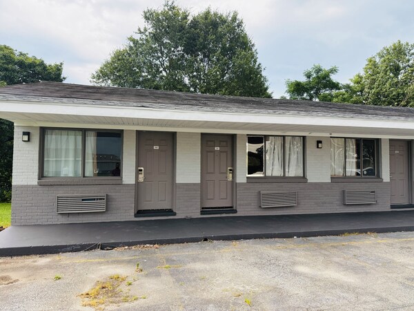 Sun And Sand Motel - South Carolina