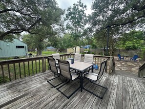 Outdoor dining