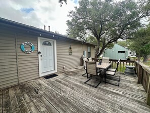 Outdoor dining - Runaway Retreat - Rockport (Rockport)
