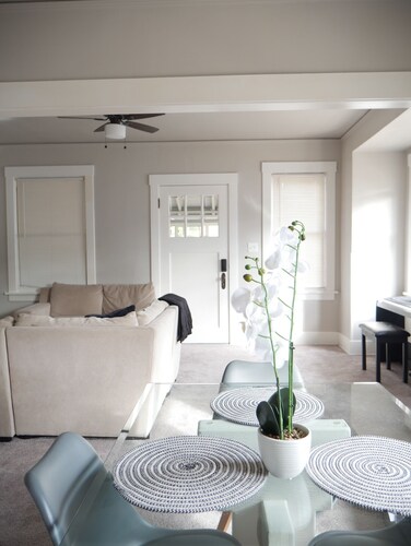 Fully Furnished Cozy 2 Bedroom Unit