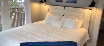 Fitted for the business traveler, a 2-bedroom apartment in Lebanon with WiFi, AC