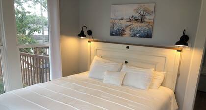 Fitted for the business traveler, a 2-bedroom apartment in Lebanon with WiFi, AC