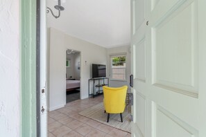 1 bedroom, iron/ironing board, free WiFi