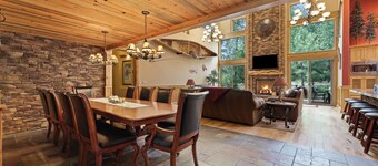 4 Red Fir - Ultimate Sunriver Stay, Game Room, Hot Tub, Walk to SHARC, Passes Included