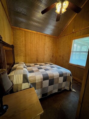 2 chambres, fer et planche à repasser, accès au Wi-Fi (inclus)