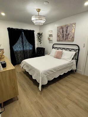 1 bedroom, iron/ironing board, free WiFi, bed sheets