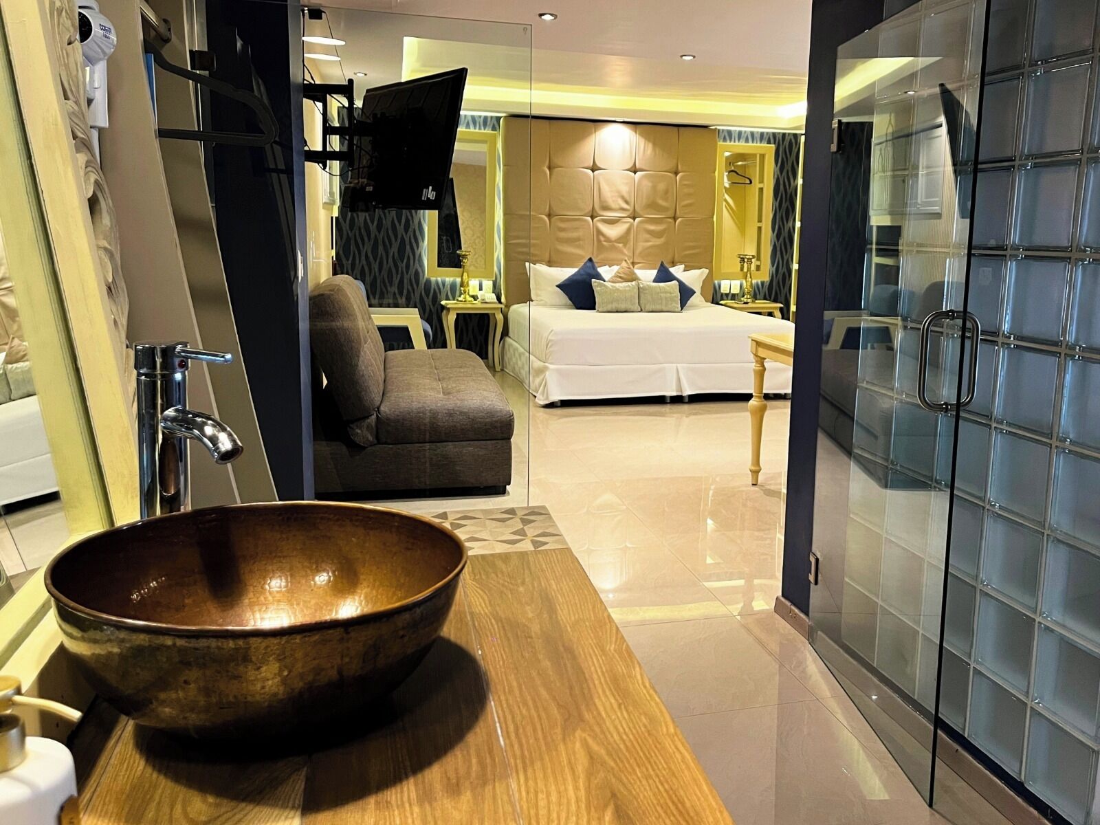 Classic-værelse | Badeværelse | Gratis toiletartikler, hårtørrer, gulvvarme (badeværelse), håndklæder