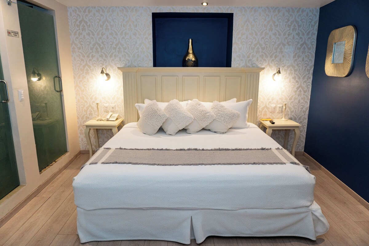 Suite, Multiple Beds, Non Smoking | Egyptian cotton sheets, premium bedding, down duvets, in-room safe