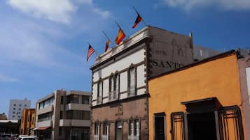 Fachada de la propiedad