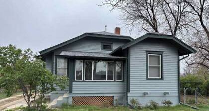 Fully Furnished Cozy 1 Bedroom Unit