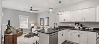 River's Edge (111 Hickory Grove BLVD)