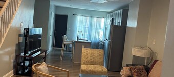 Charming 3-bedroom house with WiFi and AC in wonderful Philadelphia