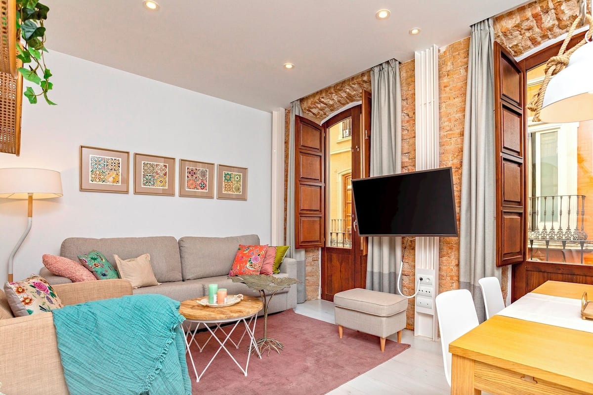 Apartment (1 Bedroom) | Living area